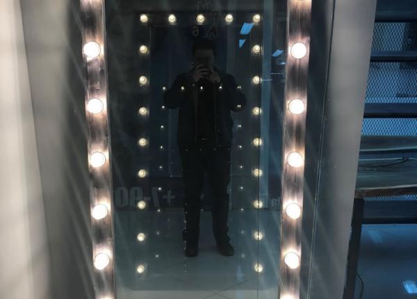 Зеркало «Гримерное»